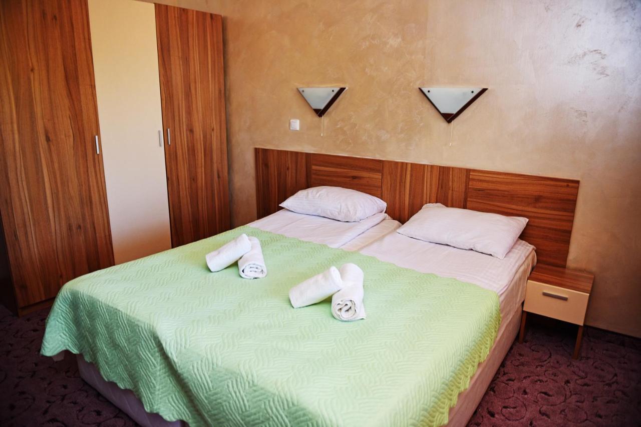 Aparthotel Forest Nook Pamporovo Esterno foto